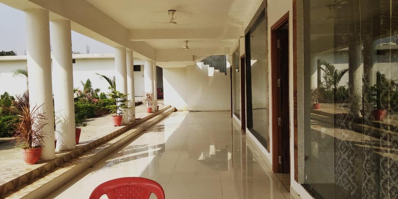 Hotel Radha Rani Mahal Khajurāho Exteriér fotografie