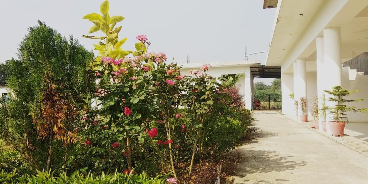 Hotel Radha Rani Mahal Khajurāho Exteriér fotografie