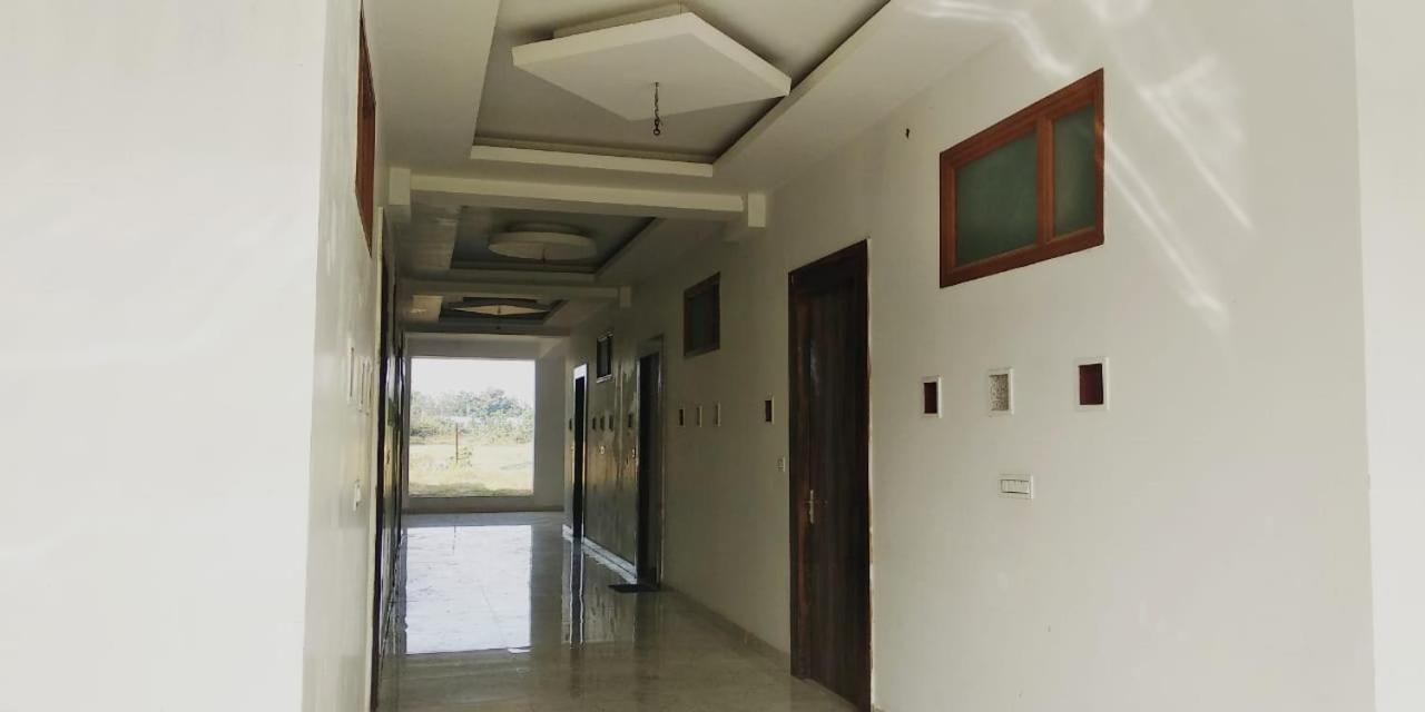 Hotel Radha Rani Mahal Khajurāho Exteriér fotografie