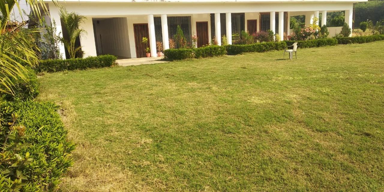 Hotel Radha Rani Mahal Khajurāho Exteriér fotografie