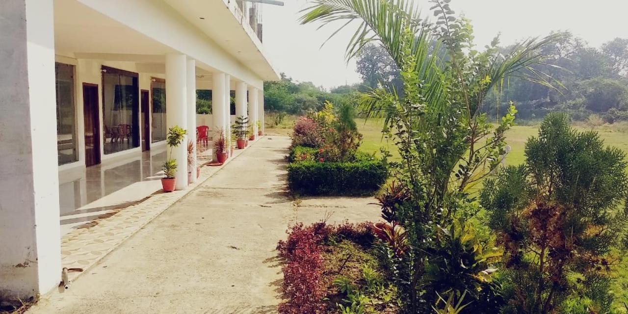Hotel Radha Rani Mahal Khajurāho Exteriér fotografie