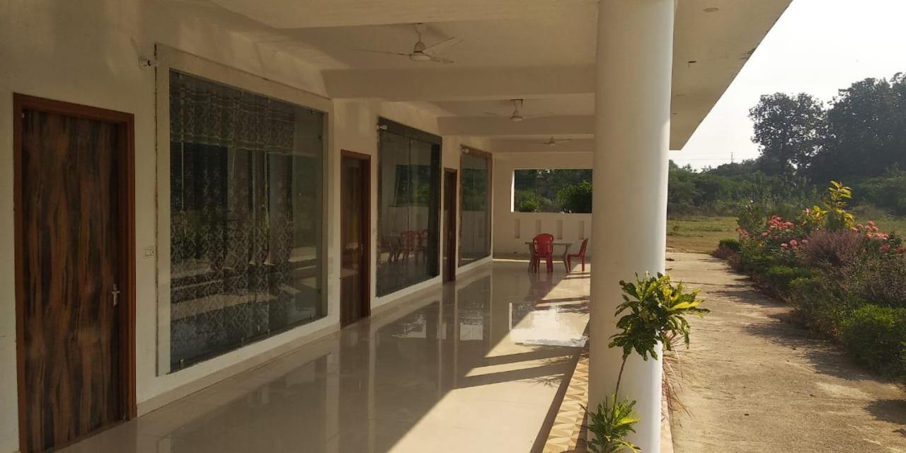 Hotel Radha Rani Mahal Khajurāho Exteriér fotografie